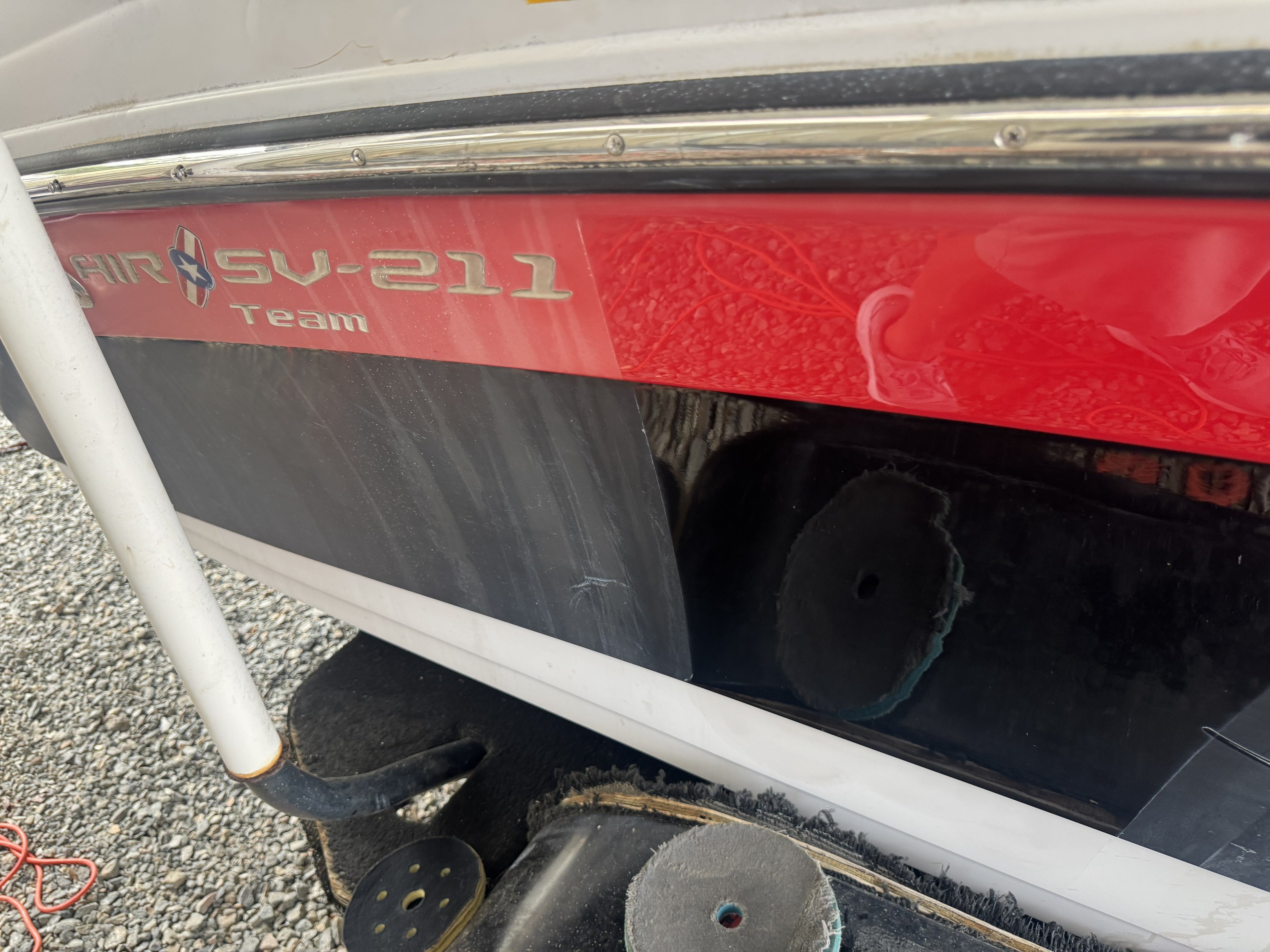 Speedboat hull — water beading after ceramic